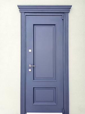 Дверь с металлофиленкой